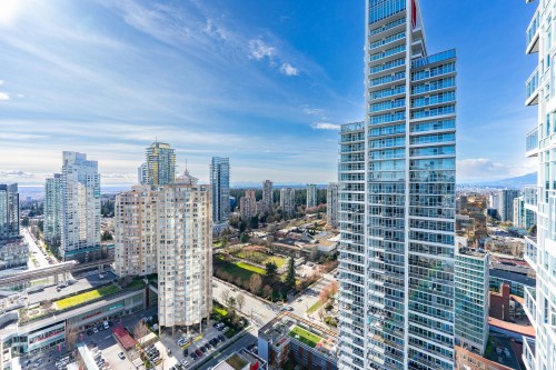 3203-4670 Assembly Way, Burnaby, BC 