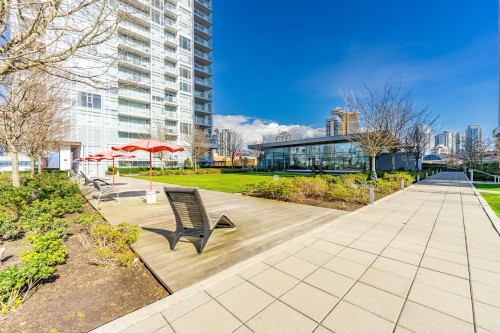3203-4670 Assembly Way, Burnaby, BC 