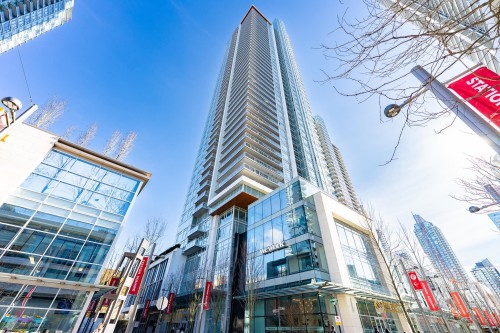 3203-4670 Assembly Way, Burnaby, BC 
