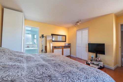 9564 Thomas Drive, Richmond, BC 