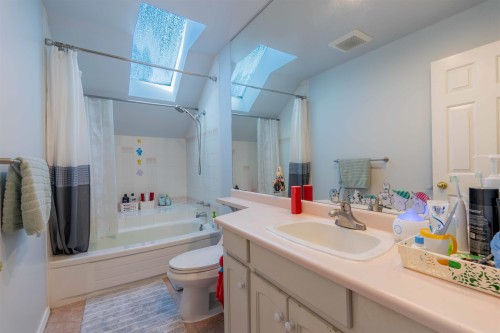 9564 Thomas Drive, Richmond, BC 