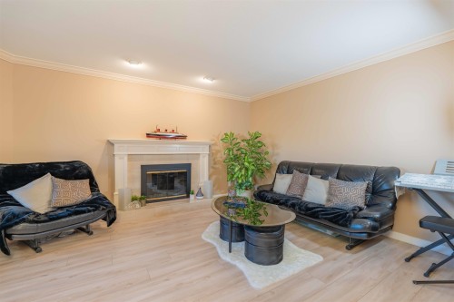 9564 Thomas Drive, Richmond, BC 
