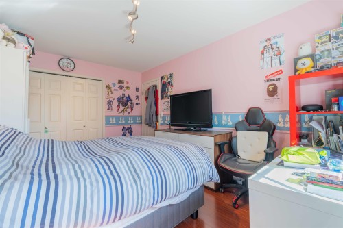 9564 Thomas Drive, Richmond, BC 