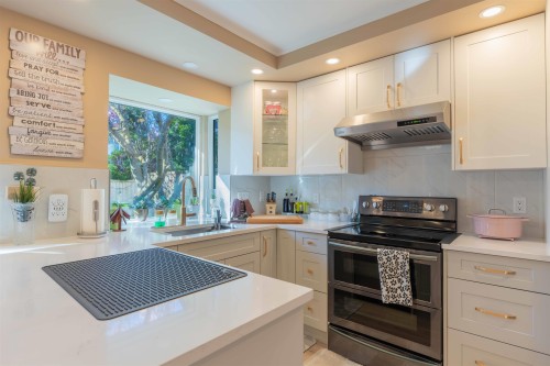 9564 Thomas Drive, Richmond, BC 