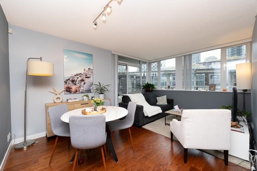 301-583 Beach Crescent, Vancouver, BC 