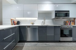 102-3981 Fraser Street  Vancouver, BC V5V 4E5