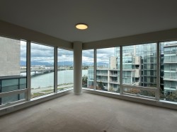 4xx-5151 Brighouse Way Richmond, BC V7C 0A6