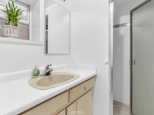 583 18Th Avenue W, Vancouver, BC 