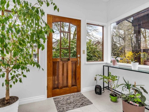 583 18Th Avenue W, Vancouver, BC 