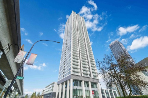 2505-6087 Wilson Avenue  Burnaby, BC V5H 0M1