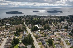 5621 Nickerson Road Sechelt, BC V7Z 0M6