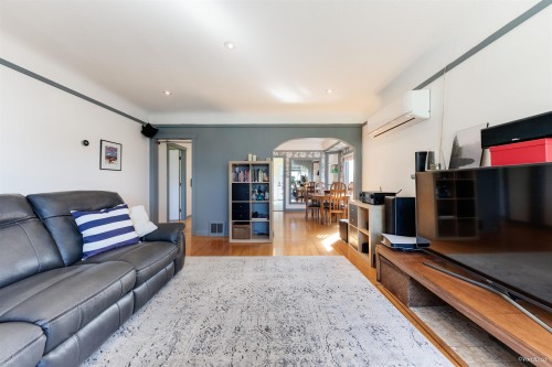 3726 Trinity Street, Burnaby, BC 
