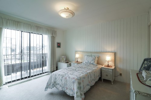 6816 Ontario Street, Vancouver, BC 