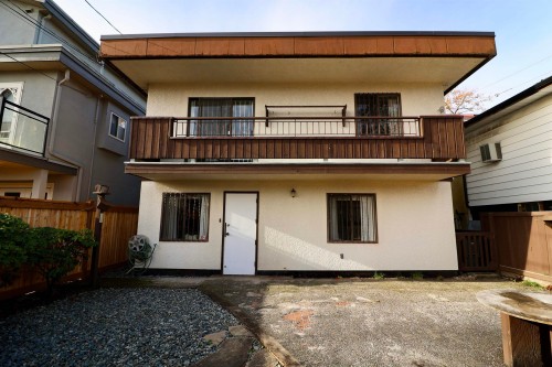 6816 Ontario Street, Vancouver, BC 