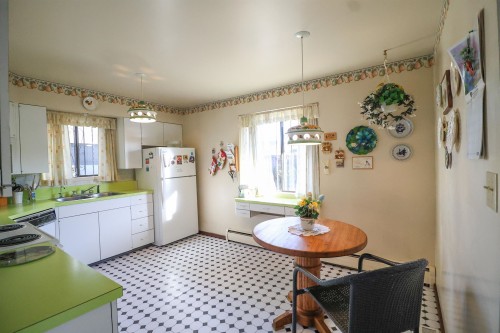 6816 Ontario Street, Vancouver, BC 