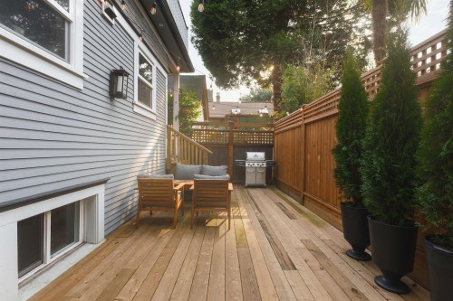 170 10Th Avenue W, Vancouver, BC 