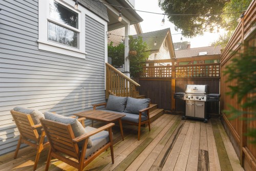 170 10Th Avenue W, Vancouver, BC 