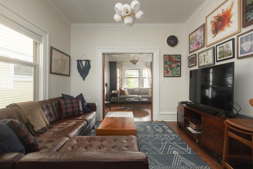 170 10Th Avenue W, Vancouver, BC 