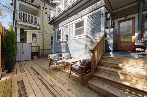 170 10Th Avenue W, Vancouver, BC 