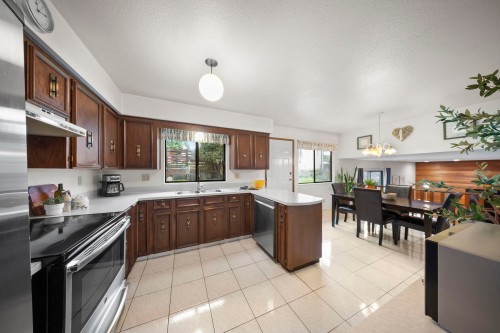 1940 Leacock Street, Port Coquitlam, BC 