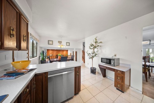 1940 Leacock Street, Port Coquitlam, BC 