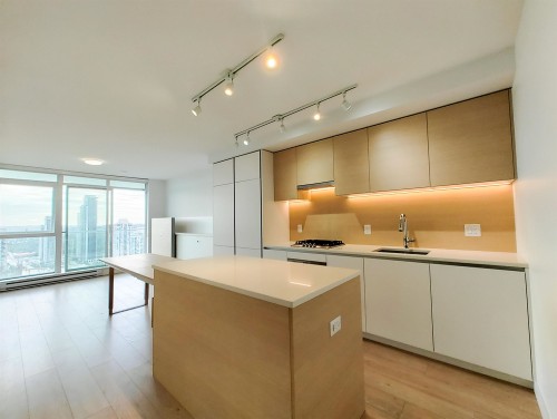 2503-652 Whiting Way  Coquitlam, BC V3B 0J3