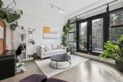 10-2156 12th Avenue W Vancouver, BC V6K 2N2