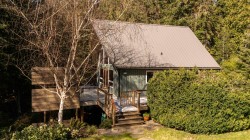 1470 Tunstall Boulevard Bowen Island, BC V0N 1G2
