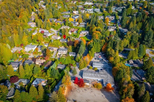 775 Southborough Drive, West Vancouver, BC 