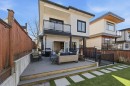 212 18Th Street E, North Vancouver, BC 