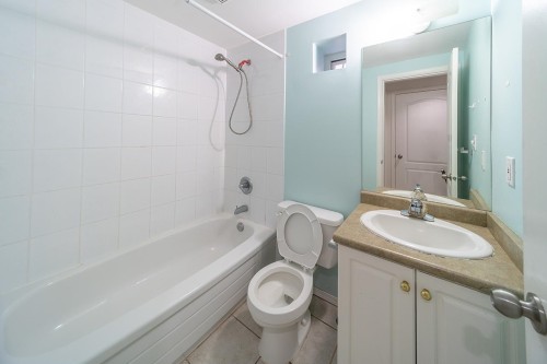 4663 15Th Avenue W, Vancouver, BC 