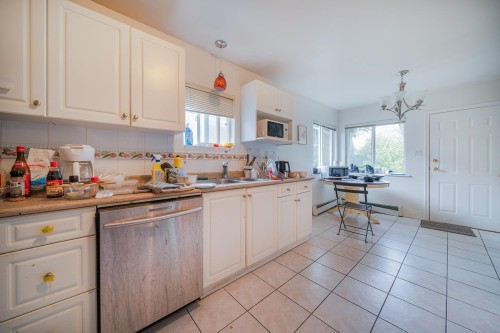 4663 15Th Avenue W, Vancouver, BC 