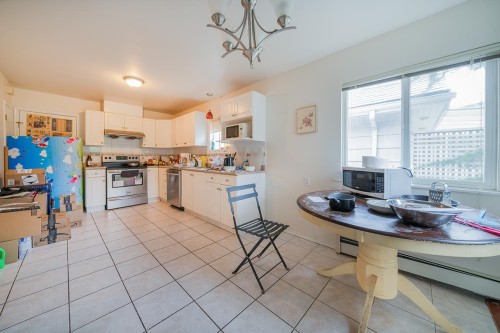 4663 15Th Avenue W, Vancouver, BC 