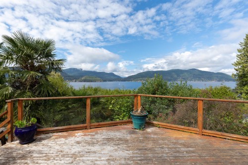 7195 Rockland Wynd, West Vancouver, BC 