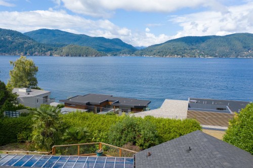 7195 Rockland Wynd, West Vancouver, BC 