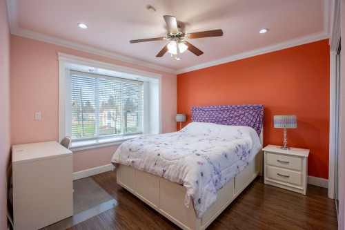 7851 Canada Way, Burnaby, BC 