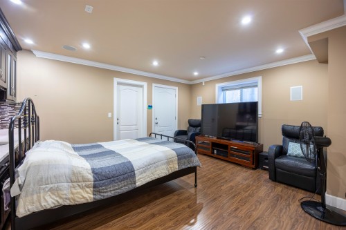 7851 Canada Way, Burnaby, BC 