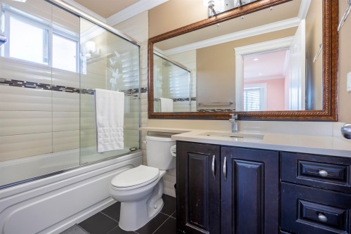 7851 Canada Way, Burnaby, BC 