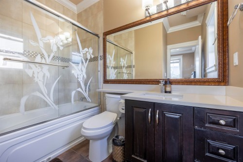 7851 Canada Way, Burnaby, BC 