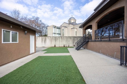 7851 Canada Way, Burnaby, BC 