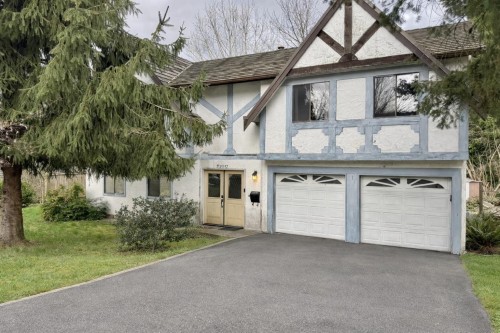22537 Lee Avenue  Maple Ridge, BC V2X 4G6