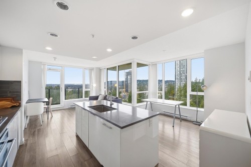 1403-3100 Windsor Gate, Coquitlam, BC 