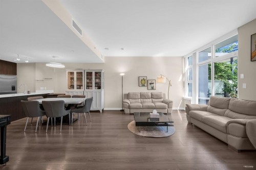 Th16-8677 Capstan Way, Richmond, BC 