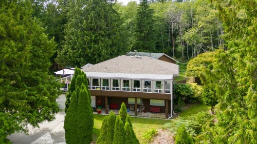 7781 Hart Road, Halfmoon Bay, BC 