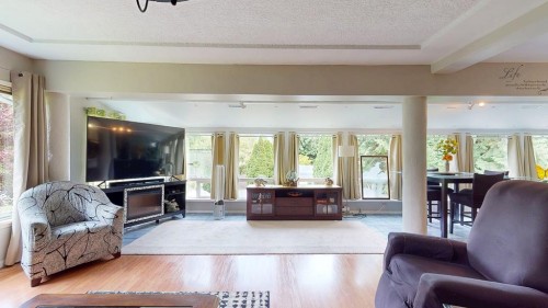 7781 Hart Road, Halfmoon Bay, BC 
