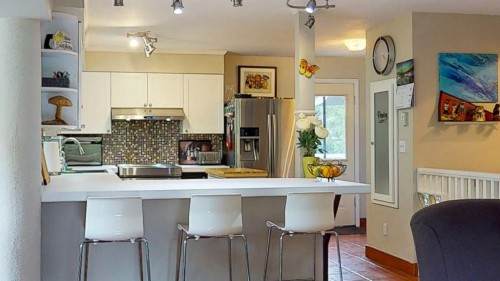 7781 Hart Road, Halfmoon Bay, BC 