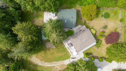 7781 Hart Road, Halfmoon Bay, BC 