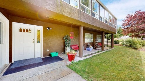 7781 Hart Road, Halfmoon Bay, BC 