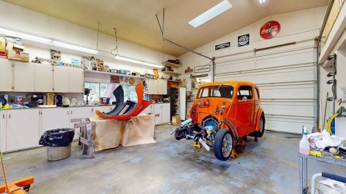 7781 Hart Road, Halfmoon Bay, BC 