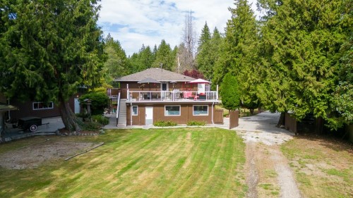7781 Hart Road, Halfmoon Bay, BC 